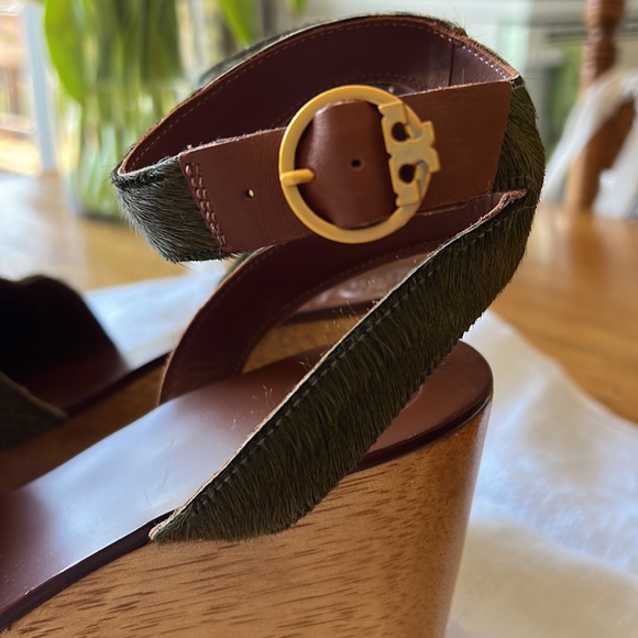 Tory Burch Camilla Calf Hair Wooden Platform Sandal - Picture 4 of 7